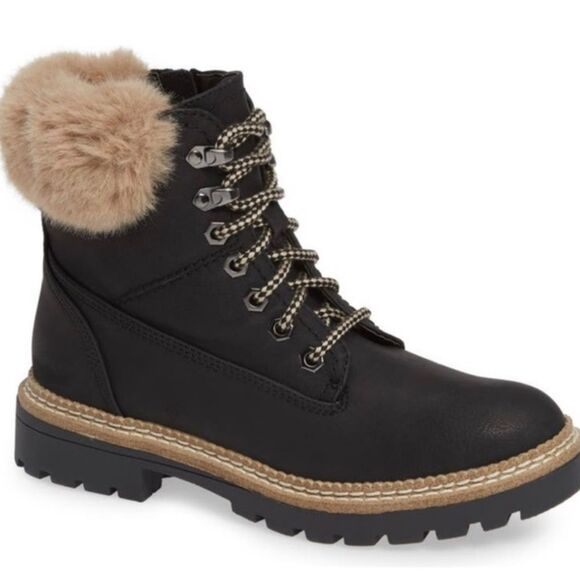 Steve Madden Black Winter Boots with Fur Lining and Thick Sole - Picture 2 of 10